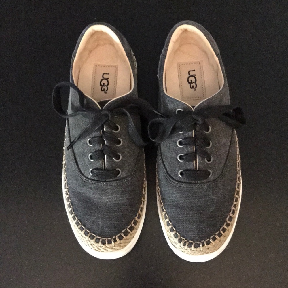 UGG Eyan ll CanvasSneakers, Jute Trim, size 6